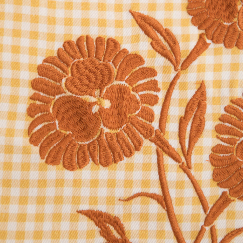 Cojín Amarillo — detalle 3 (Bárbara Bogas)