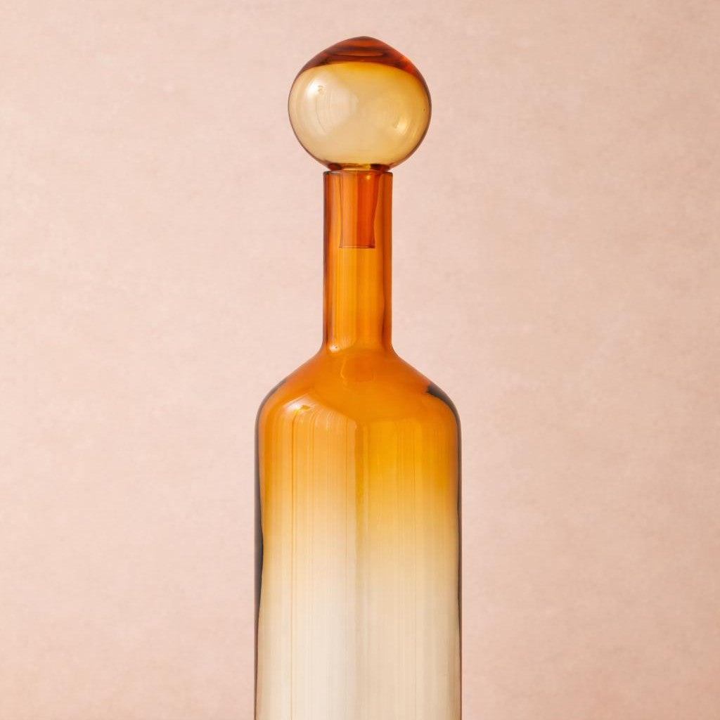 Botella Neme Ámbar — detalle 1 (Bárbara Bogas)