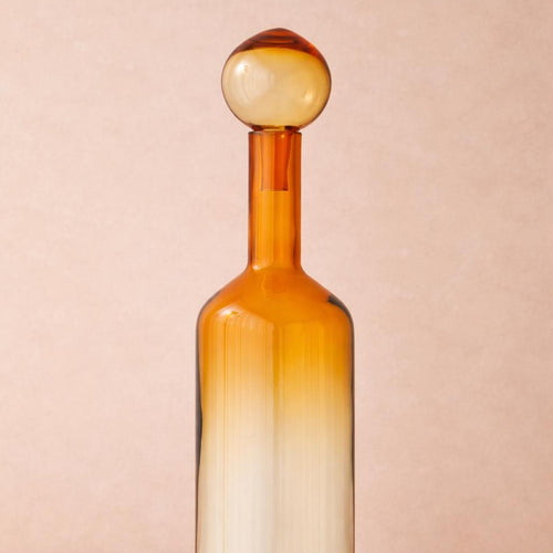 Botella Neme Ámbar — detalle 1 (Bárbara Bogas)